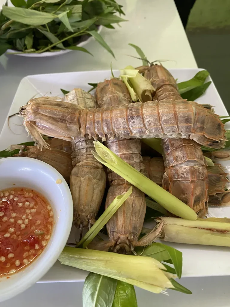 Quan Hau Chi Oanh 3 768x1024