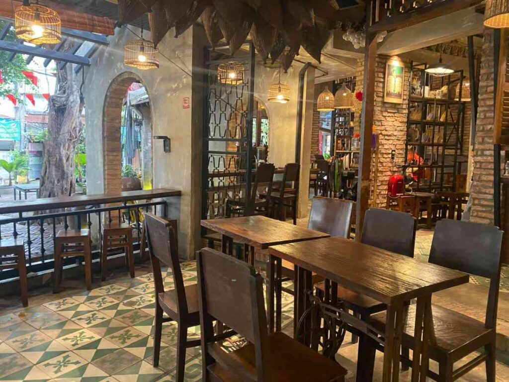 Không gian hoài cổ tại quán cafe 90S Vintage