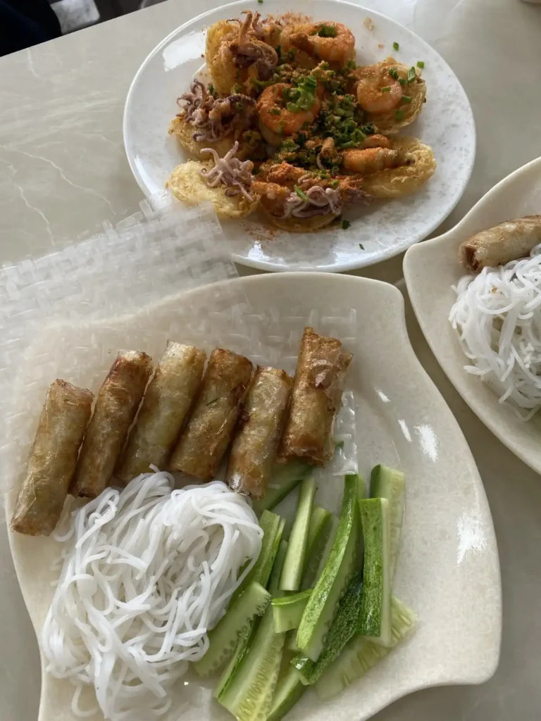 Bánh Khọt Cây Bàng món ăn