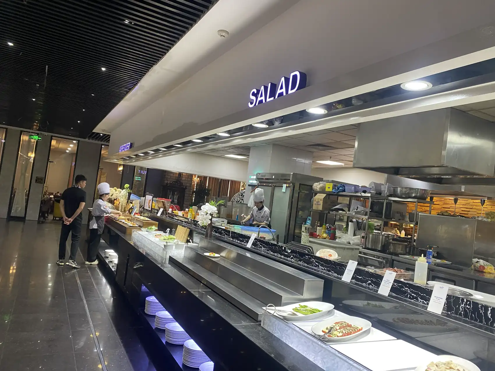 Quầy salad tại D'Maris Lotte Mart Q7